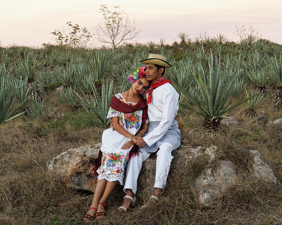 romantic Mexican couple Photograph by Ann Moore