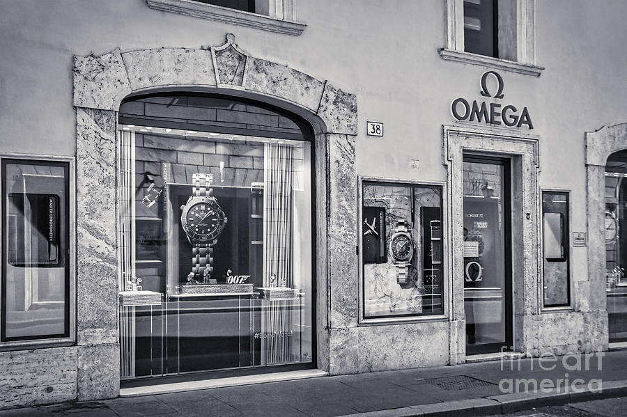 Rome Bw - Omega Store In Via Dei Condotti Photograph