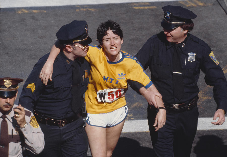 Rosie Ruiz Finishes Boston Marathon Photograph by David Madison