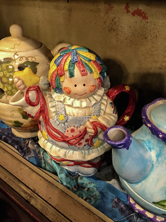 Rosy Cheeked Girl Teapot Photograph by Cindy Robinson