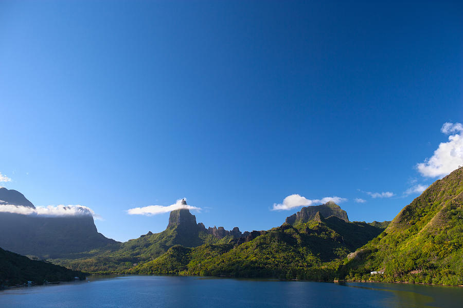 Roto Nui, Cooks Bay, Moorea, French Polynesia Photograph by Darren Robb