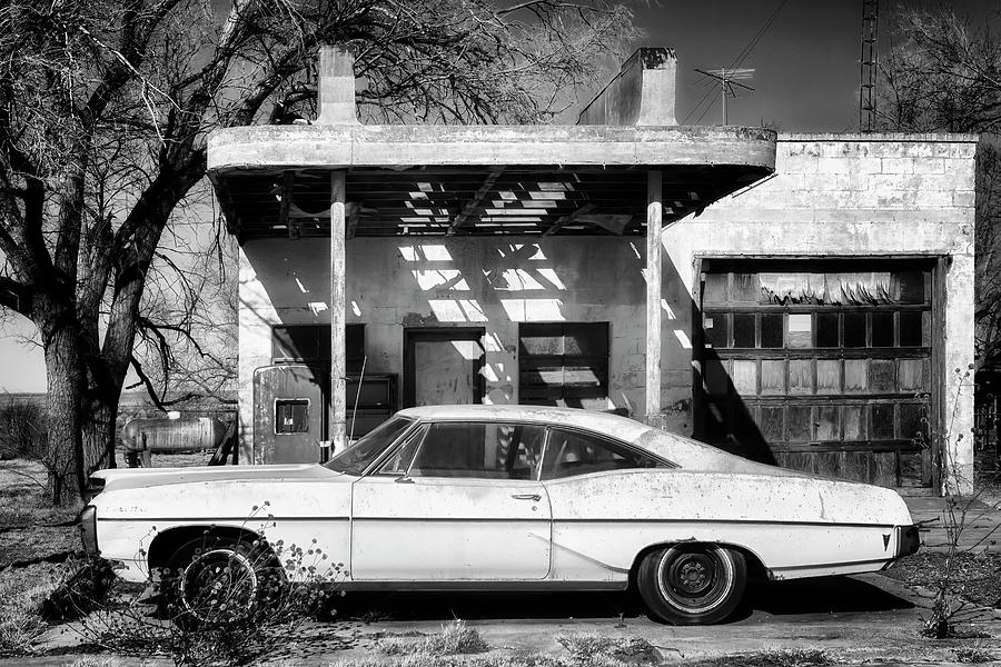 Route 66 - Glenrio Texaco Station Photograph by Susan Rissi Tregoning