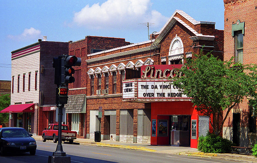 Route 66 - Lincoln Theater 2006 Photograph by Frank Romeo
