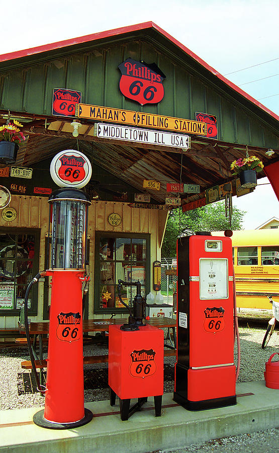 Route 66 - Sheas Gas Station 2005 #2 Photograph by Frank Romeo