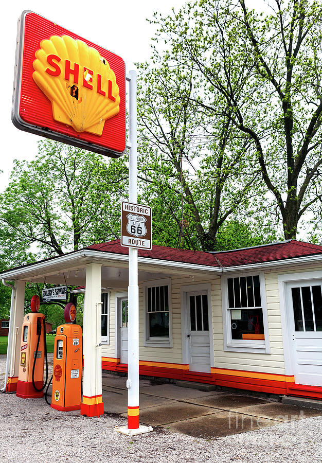 Route 66 Shell Soulsby Service Station Photograph by John Rizzuto