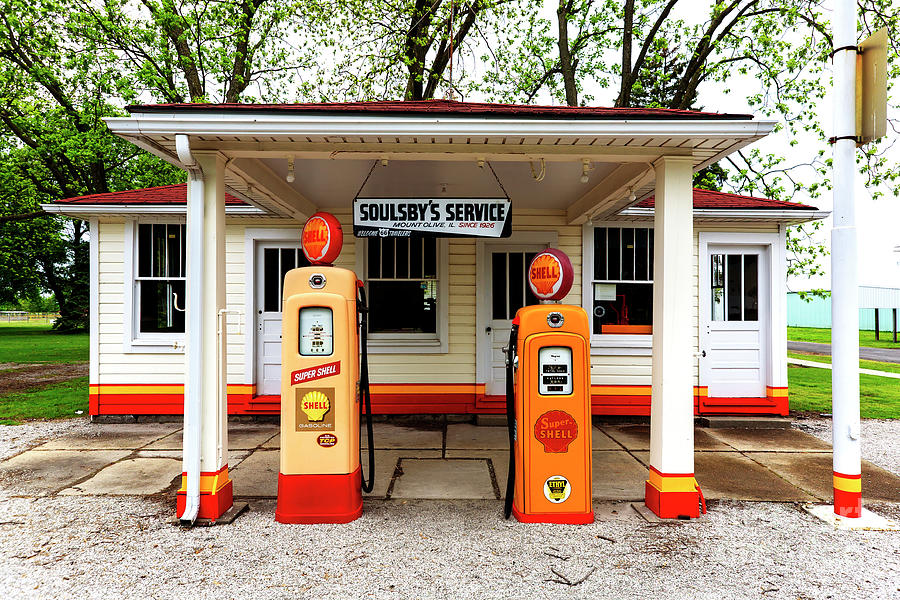 Route 66 Soulsby Service Station in Illinois Photograph by John Rizzuto