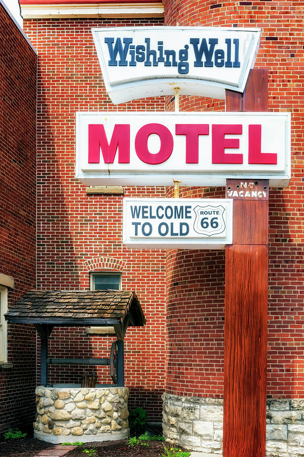 Illinois Route 66 - Wishing Well Motel Photograph by Susan Rissi Tregoning