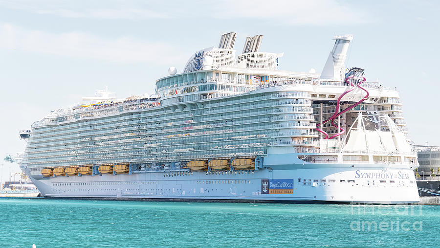 Royal Caribbean Symphony of the Seas Cruise Ship at PortMiami ...