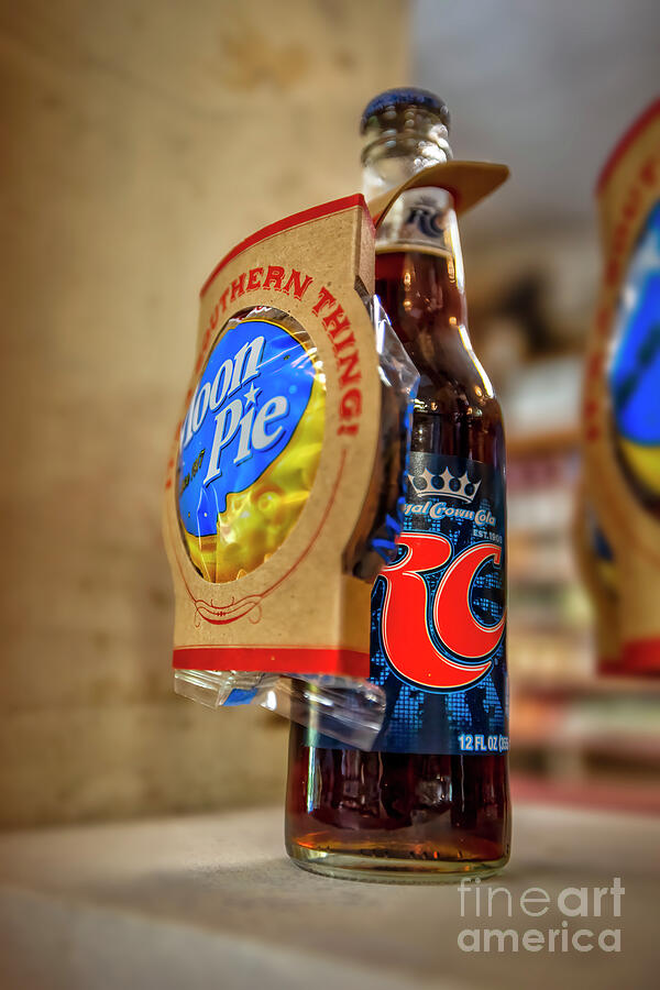 Royal Crown Cola and a Moon Pie Photograph by Shelia Hunt