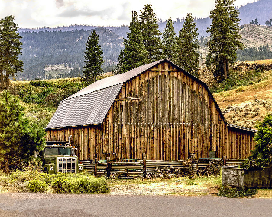 Barn Photograph - Rural Oregon Barn by William Havle