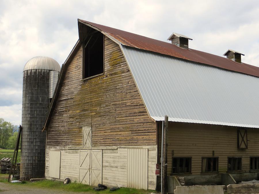 Rustic Barn And Silo Photograph by Jim Romo - Pixels