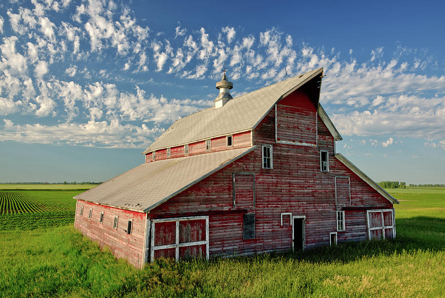 Rustic barn on the prairie in Pierce County NN near Hurricane Lake Photograph by Peter Herman