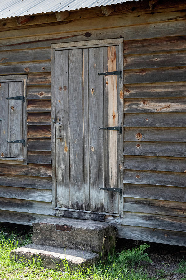 Rustic House Entrance - Daufuskie Photograph by Bradford Martin