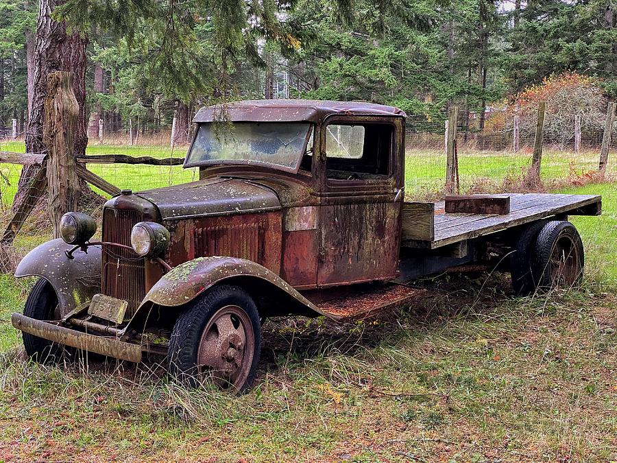 Rusty Abandoned Ford Flatbed Truck Photograph by Jerry Abbott