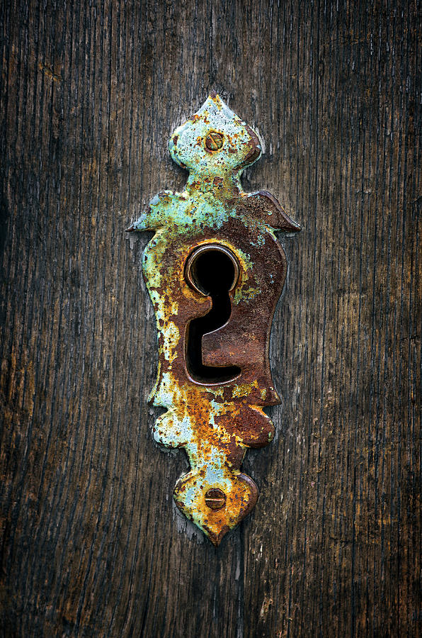 Rusty Keyhole Plate Photograph by Carlos Caetano