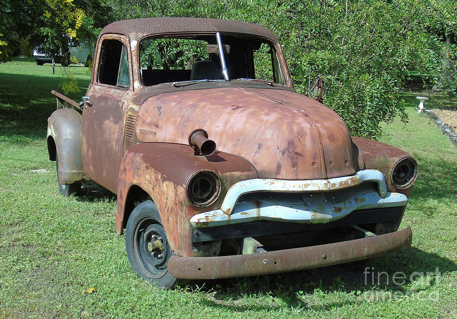 Rusty Truck  Photograph by D Hackett