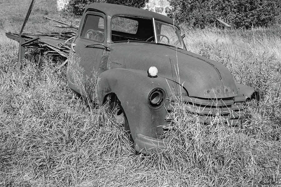 Rusty Truck Photograph by GLENN Mohs