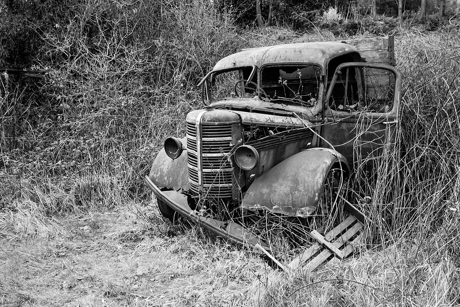 Rusty Vintage Truck Photograph by Richard Nixon - Fine Art America