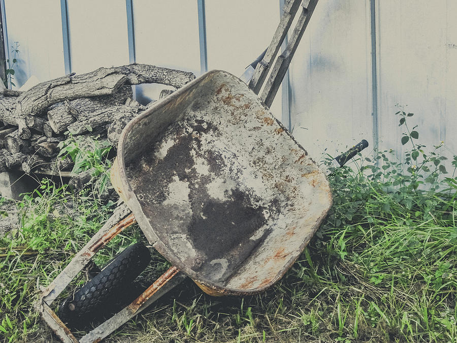 Rusty Wheel Barrel Photograph by Suzanne Torres Tankersley - Fine Art ...