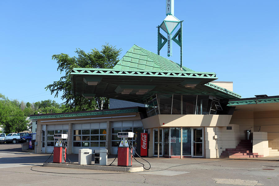 R.W.Lindholm Gas Station (1958) Photograph by Rainer Grosskopf