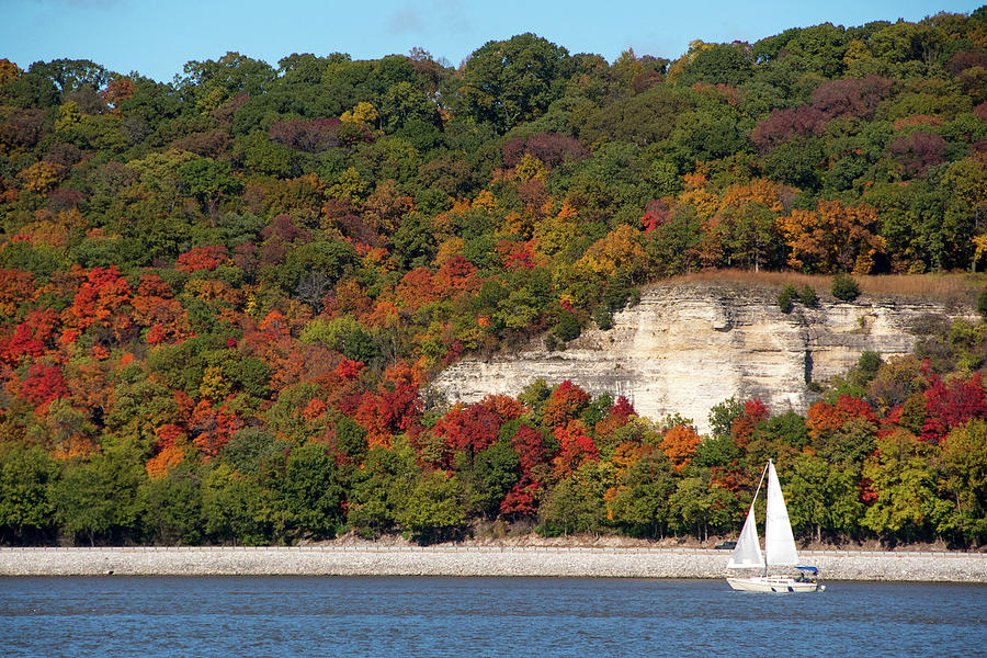 Sailing the Mississippi Photograph by Steve Stuller