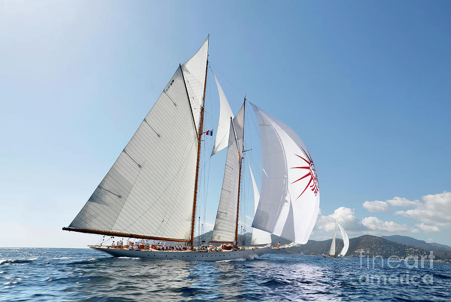 sailing yacht elena of london