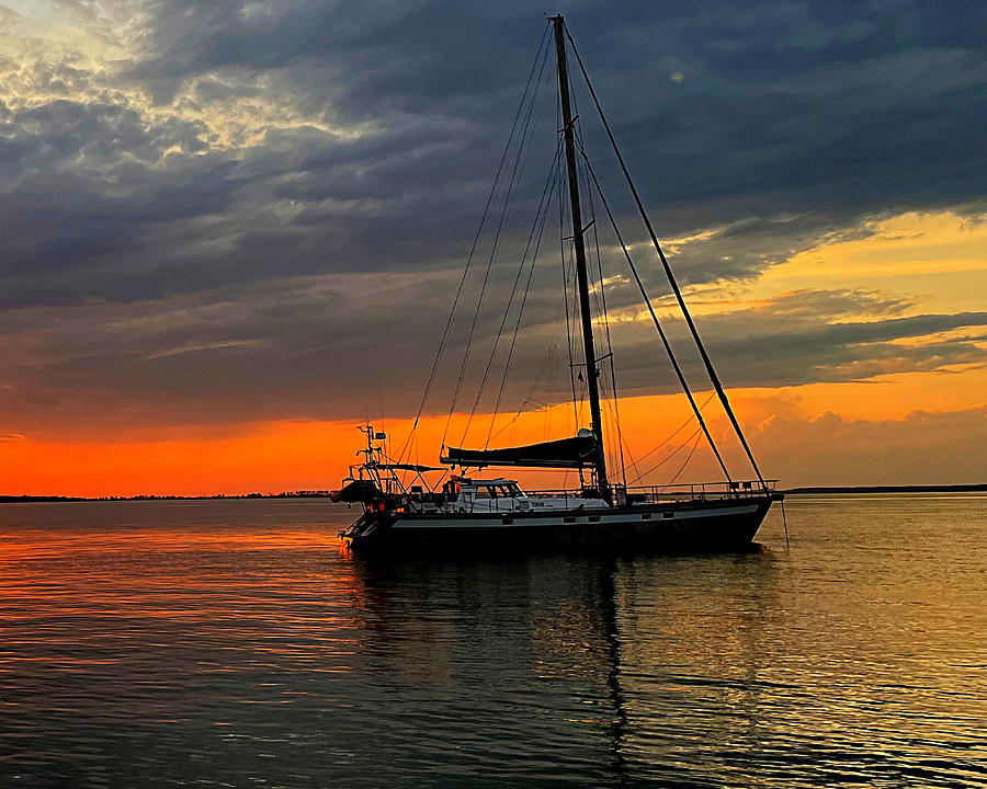 Sailors Delight Photograph by Lee Darnell