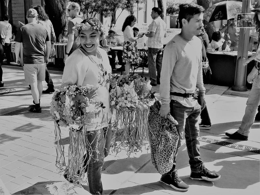 San Antonio Medal Day Street Scene Of Vendor Couple Photograph