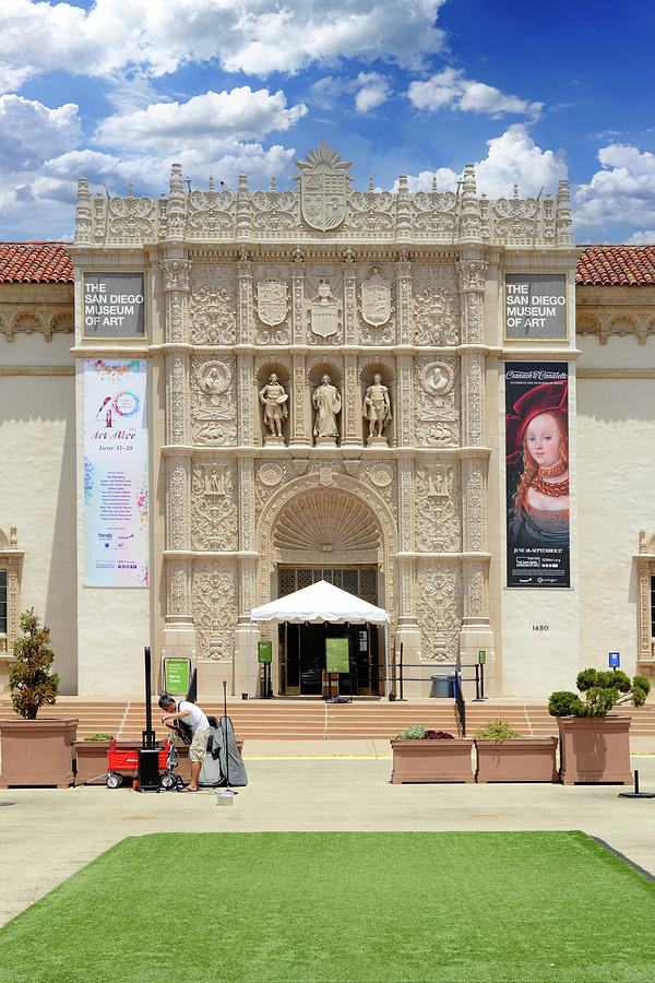 San Diego Museum of Art Photograph by Chris Smith