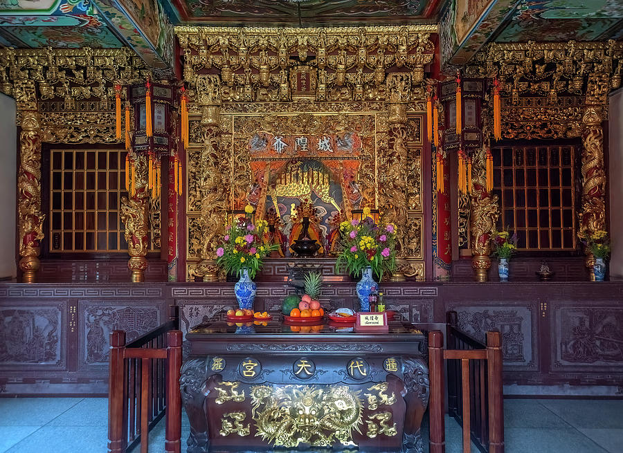 San Jao Xian Lo Dai Tien Gong Cheng Huang Ye Altar DTHSP0286 Photograph by Gerry Gantt