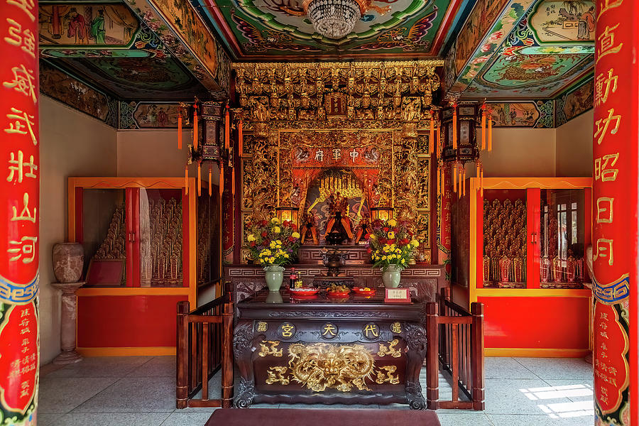 San Jao Xian Lo Dai Tien Gong Jongin Hu Altar DTHSP0288 Photograph by Gerry Gantt