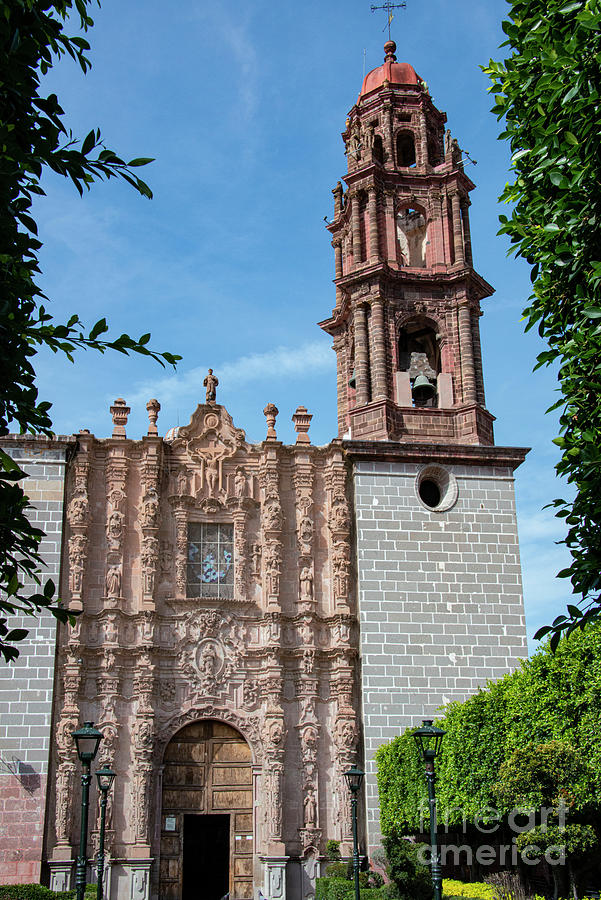 San Miguel de Allende San Francisco Church and Bell Tower Photograph by Bob Phillips