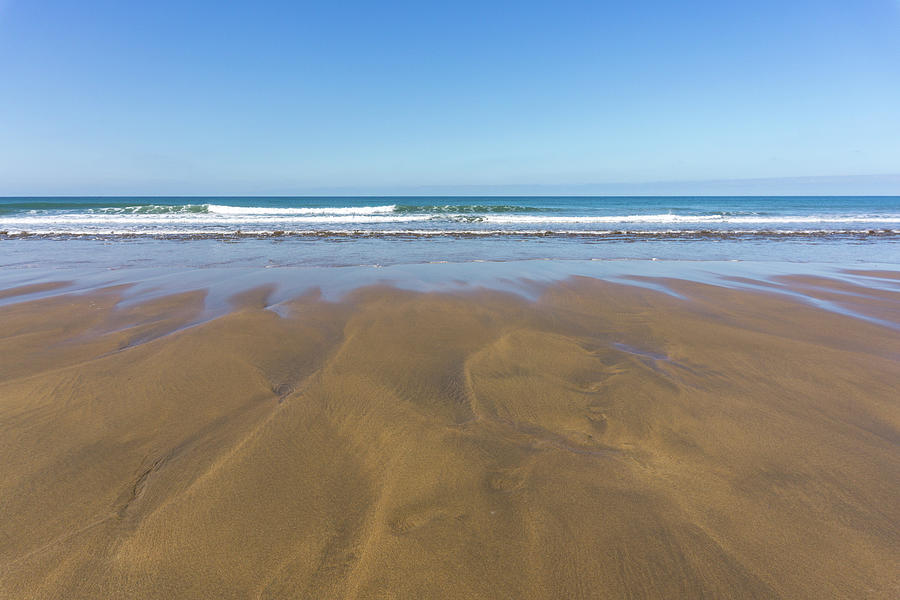 Sandymouth Cove in North Cornwall near Bude Photograph by Tony Twyman