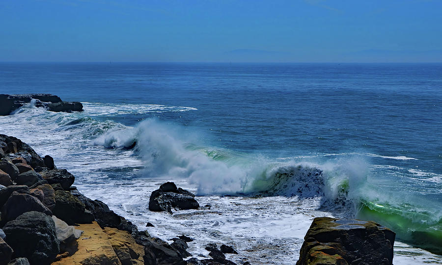 Santa Cruz Wave Action Photograph by Marilyn MacCrakin