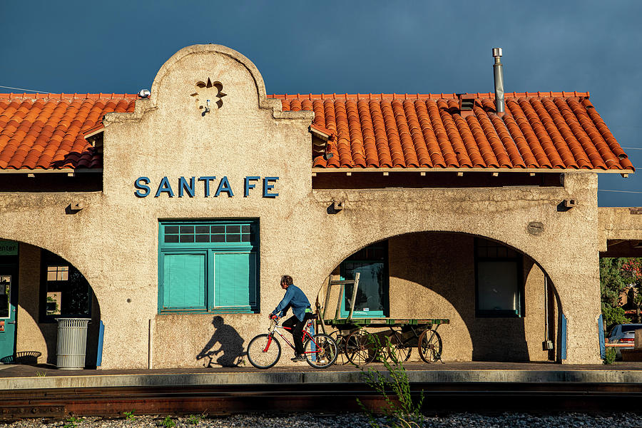 Santa Fe Photograph - Santa Fe Depot by Paul LeSage