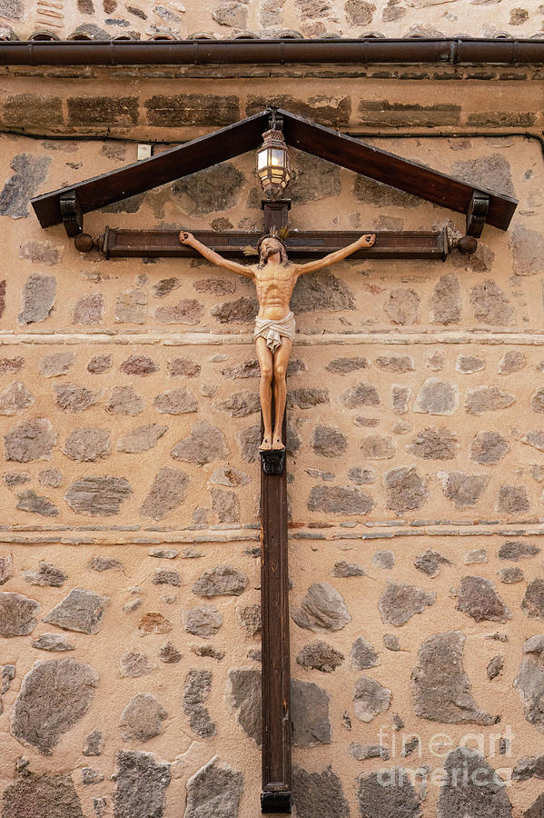 Santo Tome Church Crucifix Photograph by Bob Phillips