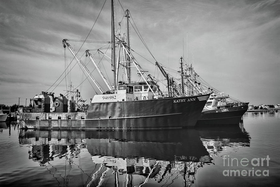 Scallop Boat Black and White Photograph by Paul Ward