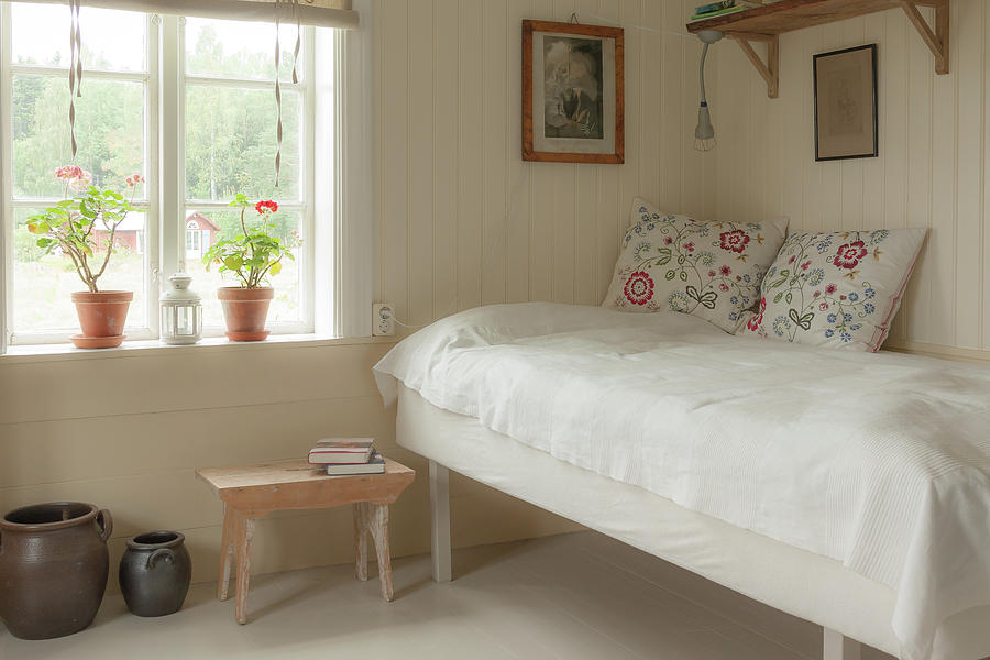 Scandinavian Daybed Room Photograph by Jo Ann Tomaselli