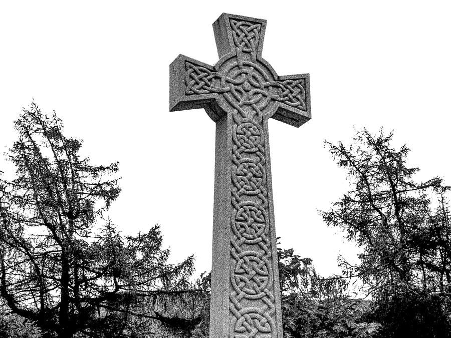 Scottish War Memorial Celtic Cross Braemar Photograph by Placebo365