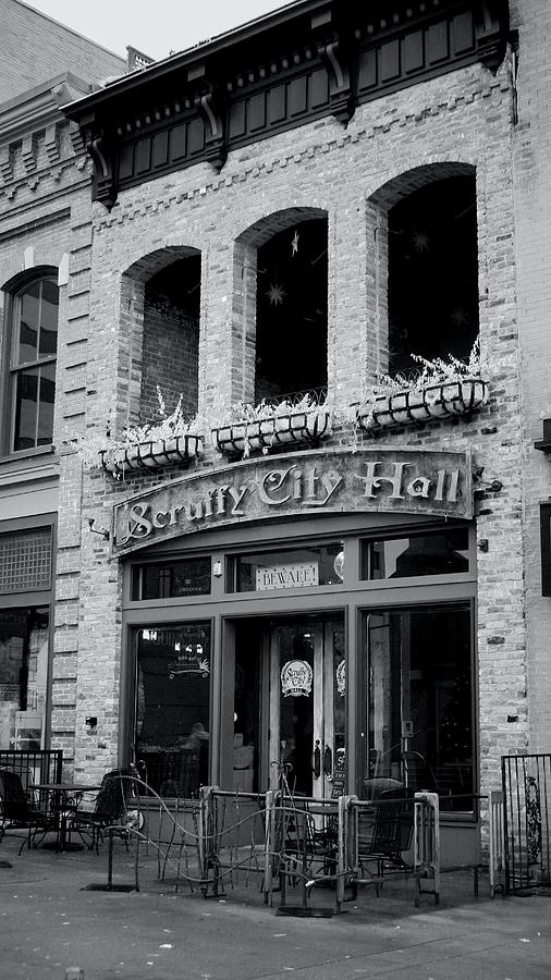 Scruffy City Hall Pub Photograph by Amy Curtis