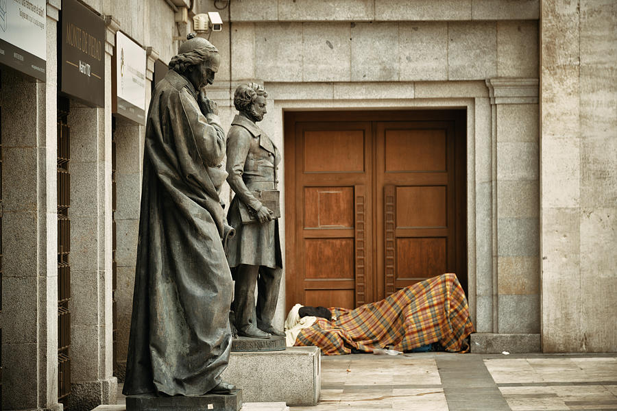 Sculpture and homeless Photograph by Songquan Deng