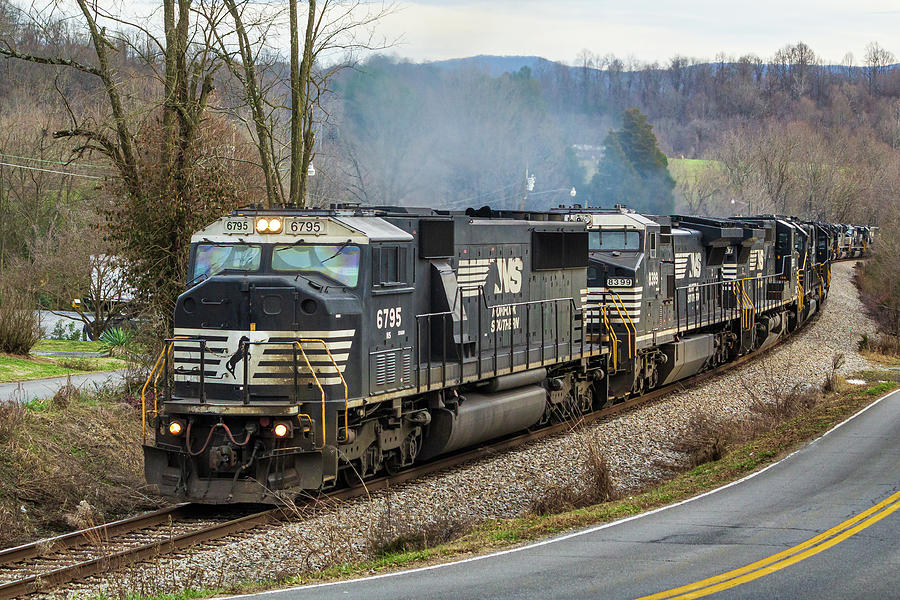 SD60M Light Power Move Photograph by Greg Booher