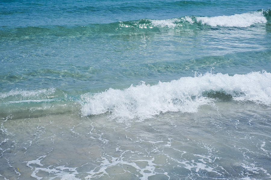 Sea wave Photograph by Elisalocci