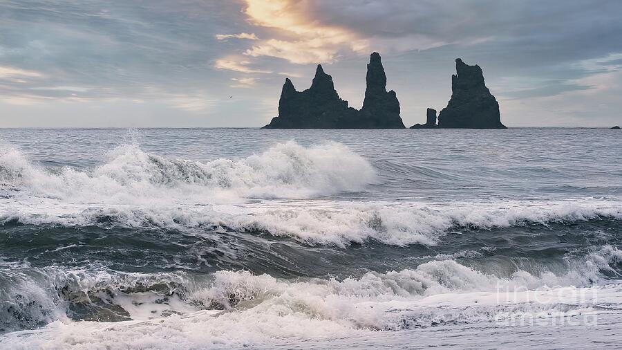 Seascape At Vik, Iceland - 9869 Photograph by Philip Preston