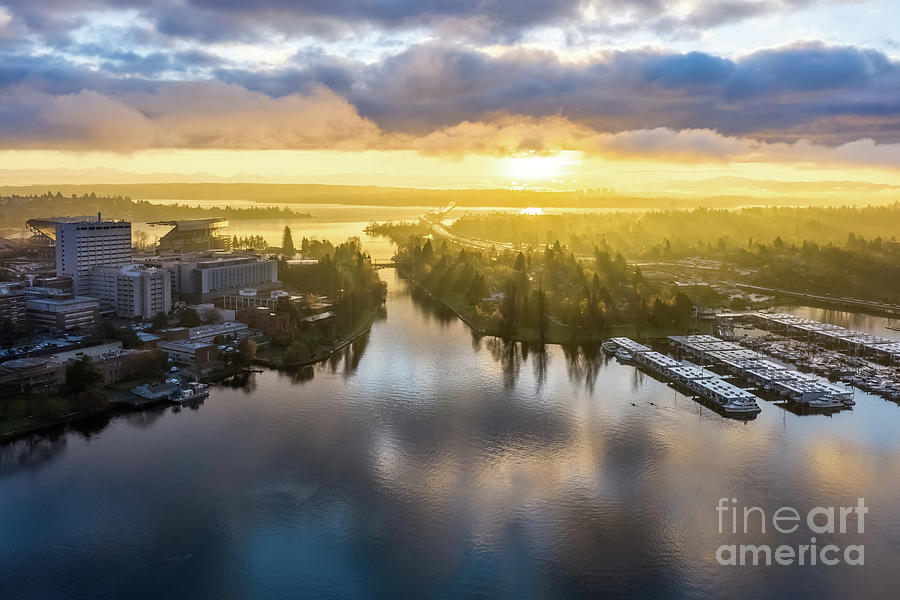 Seattle Montlake Sunrise Sunrays Photograph by Mike Reid