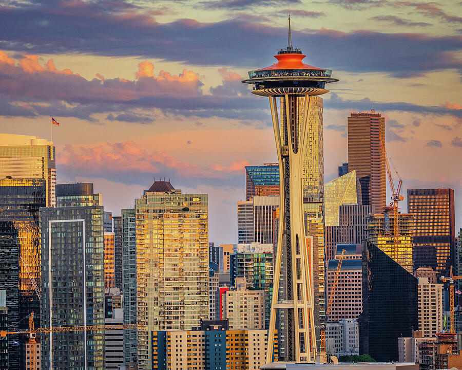 Seattle Skyline from Kerry Park - Seattle, Washington Photograph by Peter Ciro