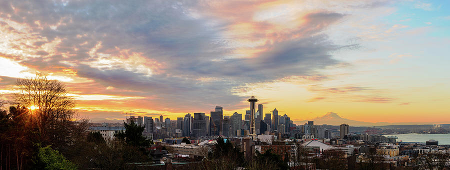 Seattle Sunrise From Kerry Park Digital Art by Michael Lee
