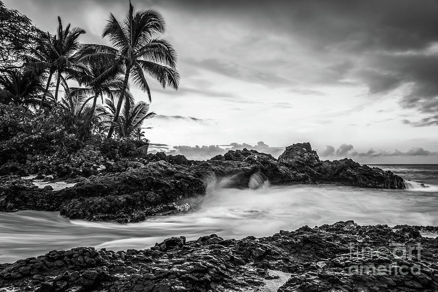Black And White Photograph - Secret Cove Beach Maui Black and White Photo by Paul Velgos