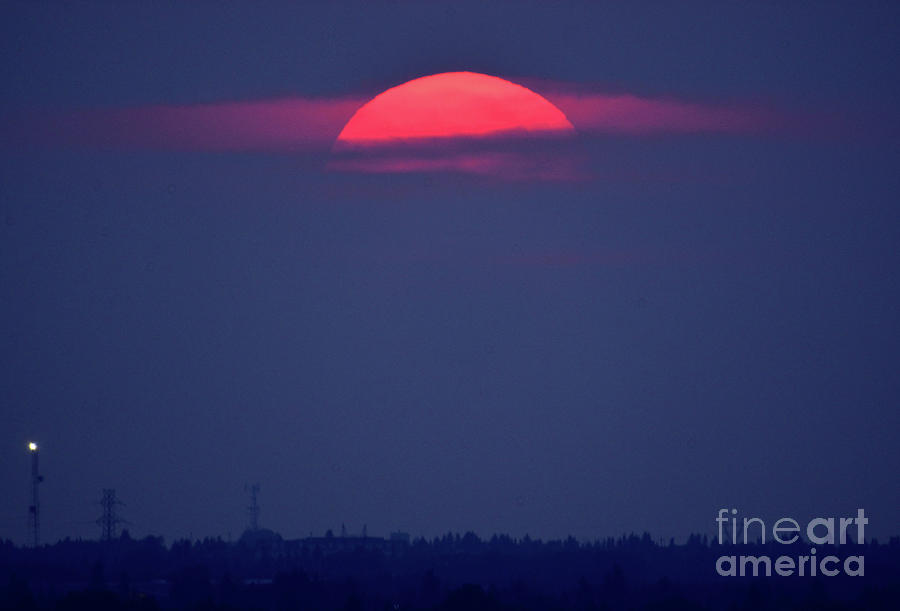 Setting Red Sun Photograph by Terry Elniski