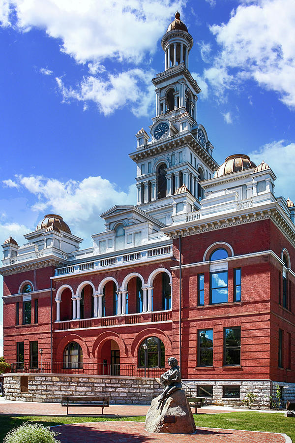 Sevierville Town Hall Photograph by Chris Smith - Fine Art America